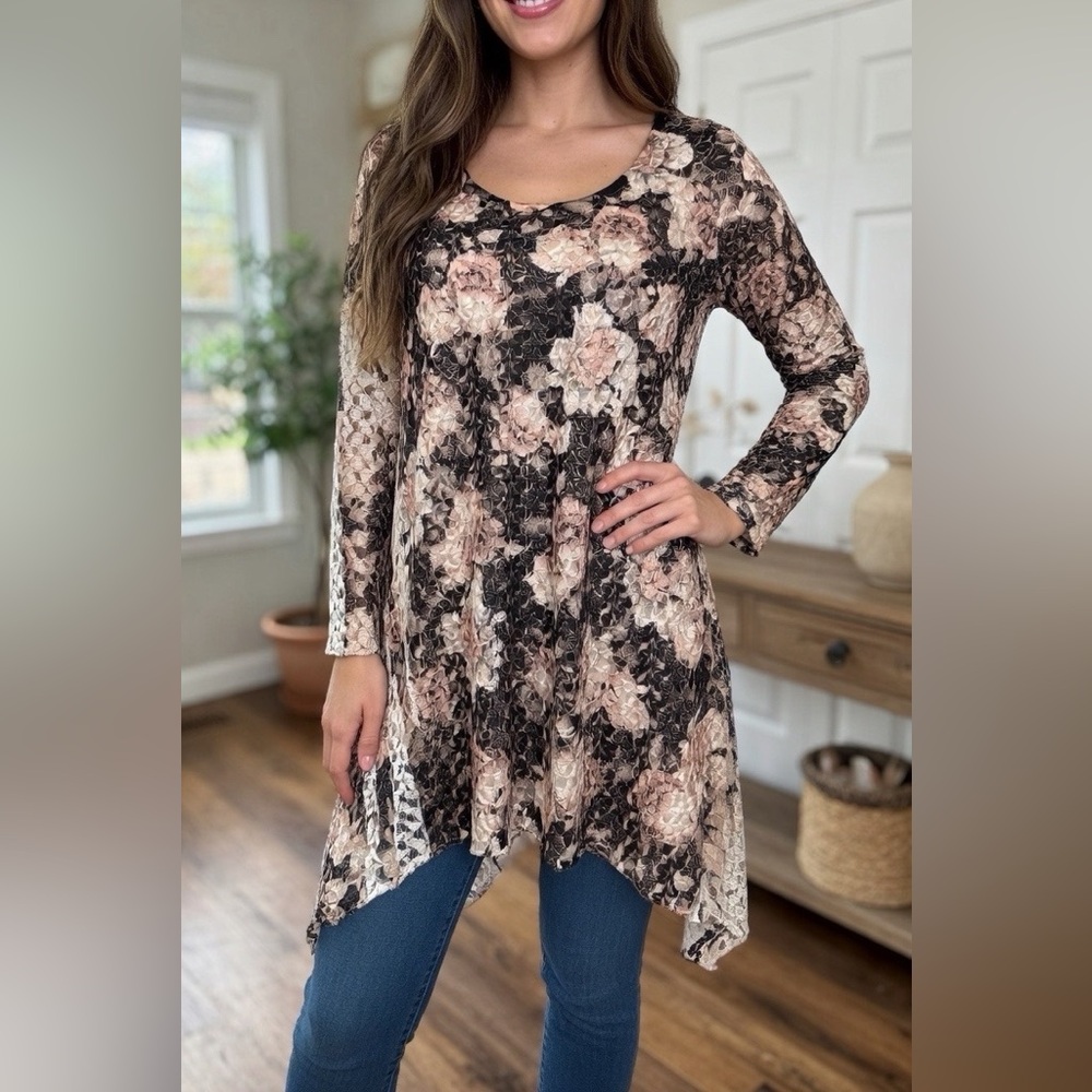 Brittany Black Lace Floral Top